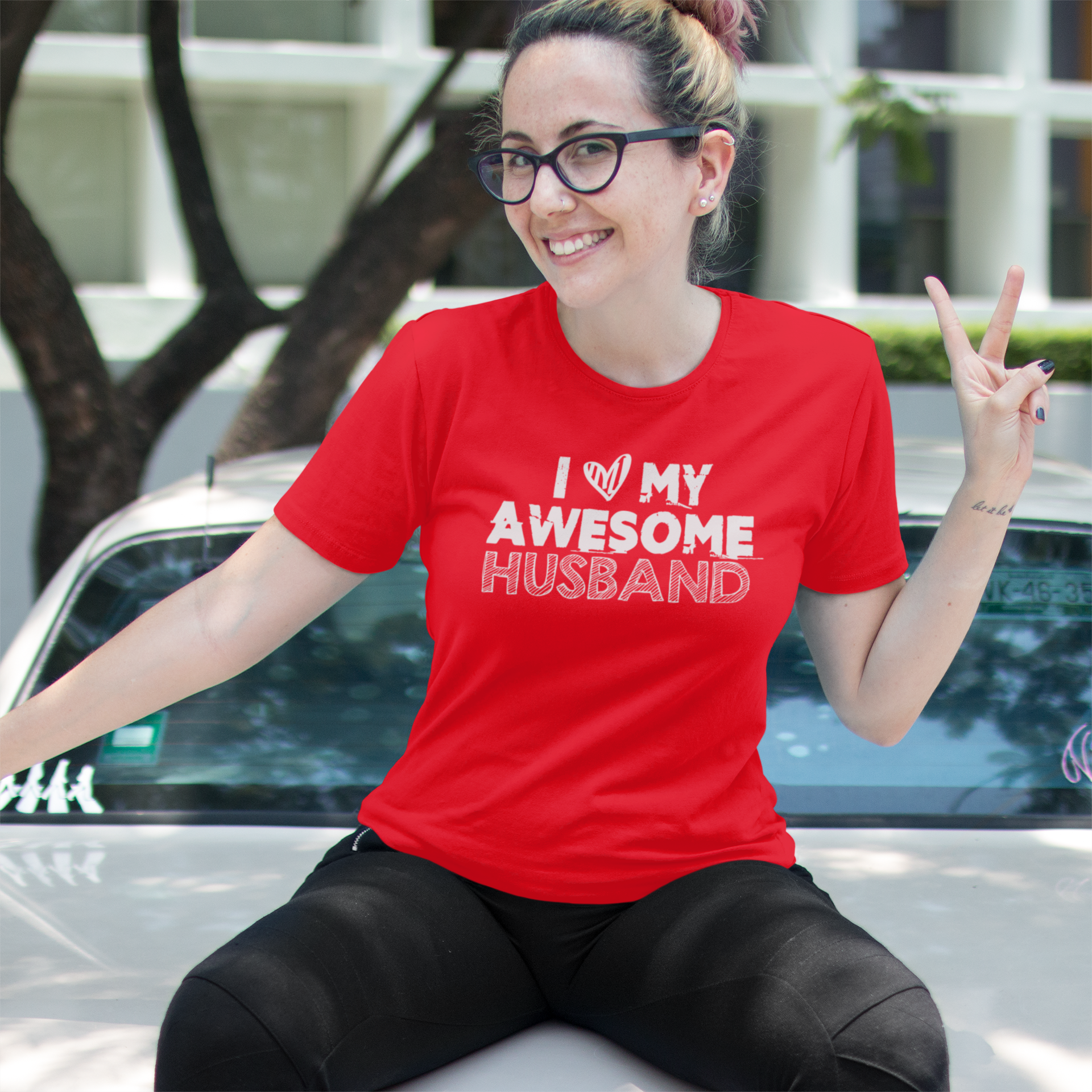 I love my awesome husband T-shirt